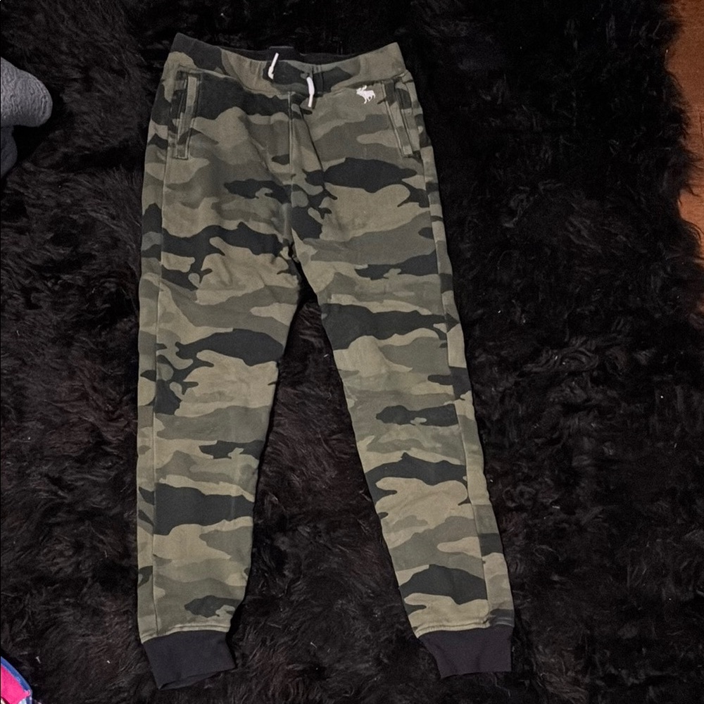 Abercrombie kids 15/16 camo joggers